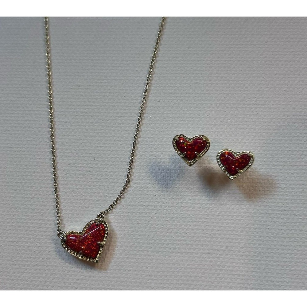 Kendra Scott Ari Heart Red Kyocera Opal Heart Necklace 2 Sided And Earrings Set